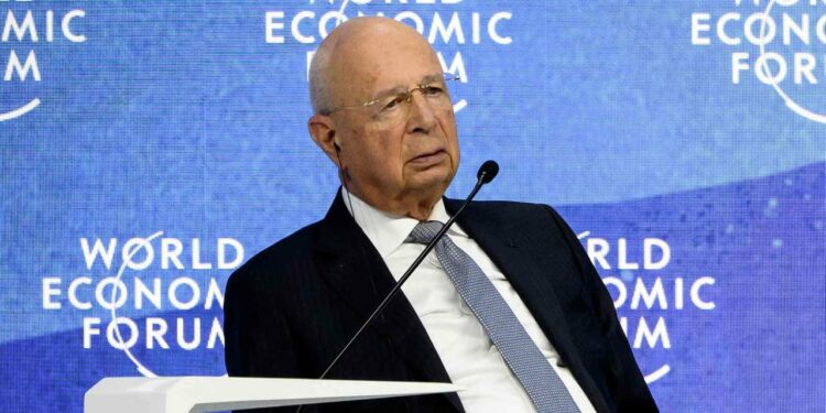 Die Macht des World Economic Forum: Eine Analyse von Klaus Schwabs Einfluss 1 Wie viel Einfluss hat Klaus Schwab? Entdecke die Machtstrukturen des WEF in unserer Analyse