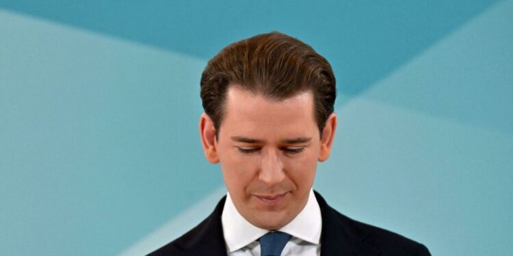 Ex-Kanzler Kurz steht am 18. Oktober vor Gericht wegen Falschaussage 1 Sebastian Kurz auf dem Weg zum Gerichtssaal, wo er sich am 18. Oktober wegen Falschaussage verantworten muss