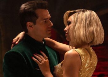 Filmplakat von Agent Argylle zeigt elegante Spionageszene mit modernem Twist und dynamischer Atmosphäre