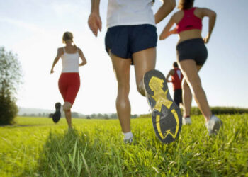 Moderne medizinische Einrichtung mit digitalen Geräten zeigt aktuelle Entwicklungen im Gesundheitssektor