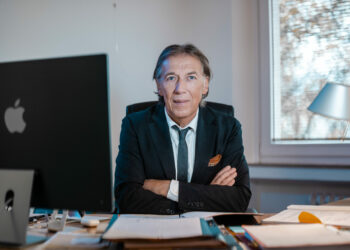 Rechtsanwalt Wolfgang Tickwe berät Kunden zum Immobilienverkauf in Hannover und Umgebung