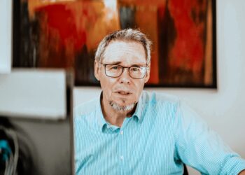 EWIV Experten Dr. Klose & Norbert Peter: Ihr Wegweiser zur erfolgreichen Vereinigungsgründung 3 EWIV Experten Dr. Klose und Norbert Peter beraten zur erfolgreichen Gründung einer Europäischen wirtschaftlichen Interessenvereinigung