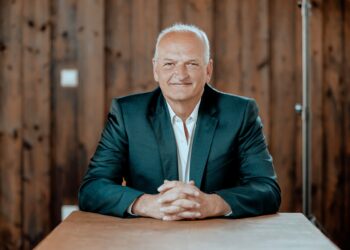 Finanzkrieg-Event mit Erich Hambach und Dr. Eike Hamer - Experten diskutieren aktuelle Finanzthemen und Lösungen