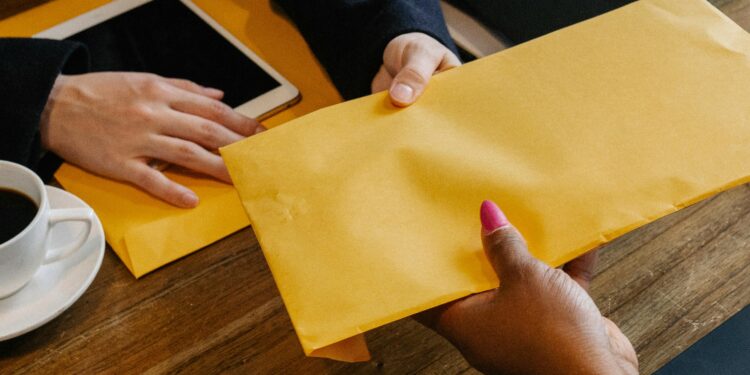 MAES & JACOBS Experten beraten GmbH-Geschäftsführer zur Rettung des Unternehmens bei drohender Insolvenz