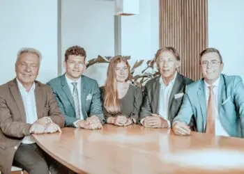 Top Anwälte & Notare Hannover: Immobilien & mehr 6 Anwälte und Notare in Hannover beraten zu Immobilienrecht, Vertragsgestaltung und weiteren Rechtsgebieten