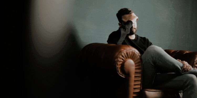 Überschuldete GmbH verkaufen: Lösungen & Expertenhilfe 1 Überschuldete GmbH verkaufen Abbildung