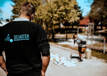 Bodenmarkierungen - die dunkle Macht industrieller Ordnung, die zwischen Sicherheit und Chaos entscheidet