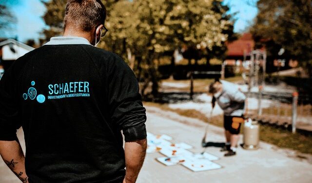 Bodenmarkierungen vom Experten: SID Schäfer im Porträt 1 Bodenmarkierungen - die dunkle Macht industrieller Ordnung, die zwischen Sicherheit und Chaos entscheidet